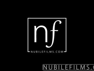 Nubilefilms - 秃 紧 的阴户 得到 捣烂 由 硬 公鸡 <span class=duration>- 8 min</span>